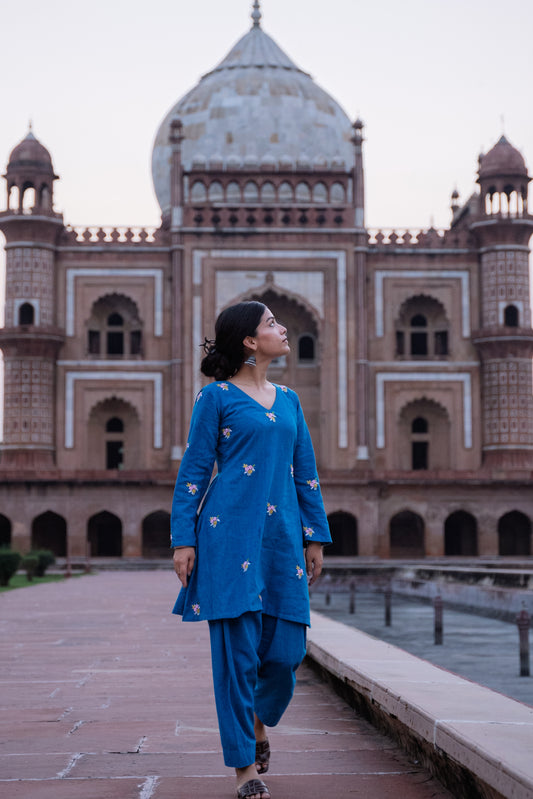 Bahaaraa Salwaar-Kameez